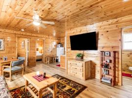 Glowackis Lodge Mille Lacs Lake Group Getaway!，位于Garrison的酒店