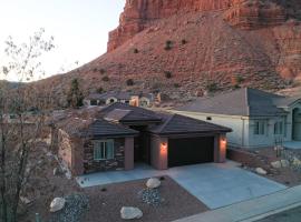 Red Canyon Bunkhouse at Kanab - New West Properties，位于卡纳布的别墅