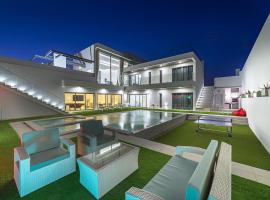 Villa Monarca，位于科斯塔特吉塞的酒店