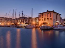 热那亚码头NH典藏酒店，位于热那亚的浪漫度假酒店