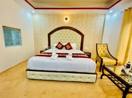Staynest Chail with balcony view