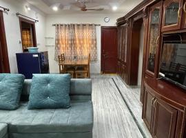 5 Fully Furnished 2 BHK Flats in MVP Colony, Vizag，位于维沙卡帕特南的酒店