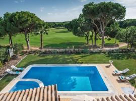 Villa Palm Golfe, fantastic house on Vila Sol course, kids pool, aircon，位于奎特里拉的酒店