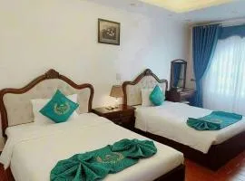 FULL HOUSE Hotel