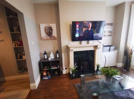 4 Bed Boutique House Lisburn Road，位于贝尔法斯特的度假屋