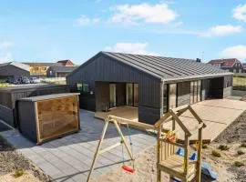 Newly Built Luxury Holiday Home, Sensommervej 4