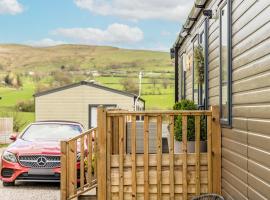 Wiswell View Lodge: Pendle View Holiday Park，位于克利夫罗的木屋