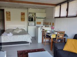 un studio au cœur des champs,1h de paris，位于Villiers-sur-Marne的酒店