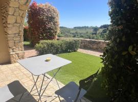 Logis Hôtel Restaurant La Bergerie，位于Aragon的酒店