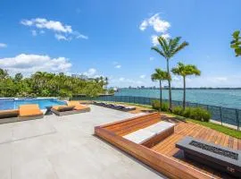 Indulge in Luxury Your Tranquil Resort Mansion Awaits in Vibrant Miami