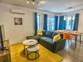 Modern Condo 2BR 4 beds AC Wi-Fi Free Parking