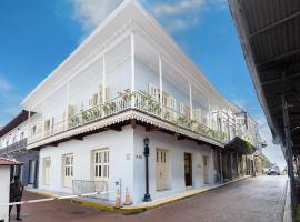 Casa Acomodo Casco Viejo 4bdr Historic Mansion，位于巴拿马城的度假屋