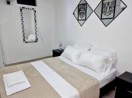Habitación amplia y cómoda con baño privado，位于布卡拉曼加的酒店