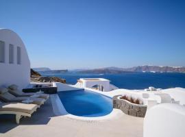 Exquisite Santorini Villa | Villa Luna | 3 Bedrooms | Breathtaking Sea Views and Private Pool | Akrotiri，位于阿克罗蒂里的酒店