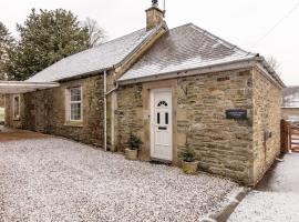 Homely and cosy cottage in the Scottish Borders，位于霍伊克的酒店