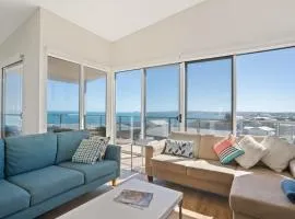 23 Boomer - BYO Linen - Wi-Fi - Luxury - Ocean Views