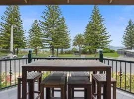 Esplanade - Victor Harbor - Beachfront - Linen Included - Wi-Fi