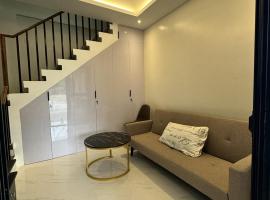 Fully Furnished 2 BR w/ Netflix，位于Abucay的酒店