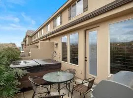 Rejuvenating Retreat Private Hot Tub and Amenities