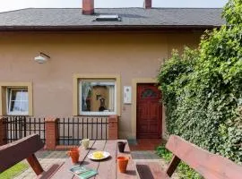 Holiday House BURSZTYN - Nature, Relax & Grill by Noclegi Renters