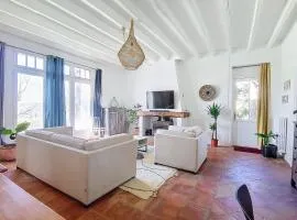 Le Relais de Fleyres - Gîte Authentique avec Jardin, Parking et Wifi