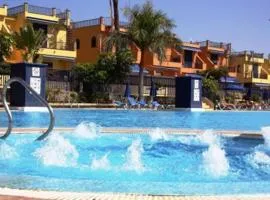 Beach and golf 4 Bedroom Holiday Home