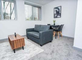 Bright and Modern 1 Bed Apartment in Redditch，位于雷迪奇的公寓