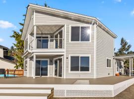 Belfair Beach House，位于Belfair的酒店