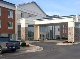 Peach Tree Inn and Suites，位于Watervliet的酒店