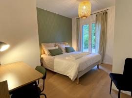 Appart 'Hôtel BreakIsleBed Limoges CHU & Fac Médecine Pharma à Pied parking gratuit，位于伊泽尔的酒店