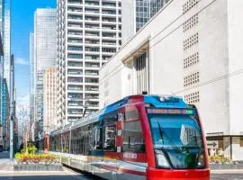 City Chic Retreat Experience the Best of Urban Living!