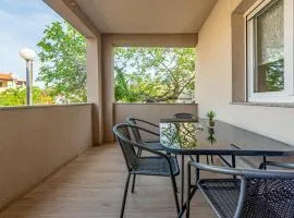 1 Bedroom Amazing Apartment In Vir
