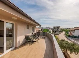 Nice Apartment In Vir With Wifi