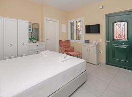 Corfu Portside Studio!，位于Mantoúkion的酒店