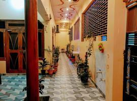 Pranjal 2 BHK Homestay at Ayodhya，位于Ayodhya的公寓