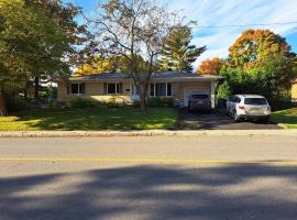 Maison chaleureuse à Ste-Foy，位于魁北克市的酒店
