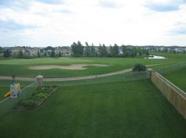 Luxury Lewis Estates Golf Course View Home By Henday, Whitemud, WEM, Acheson!，位于埃德蒙顿的豪华酒店