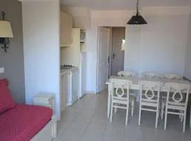 Maison 3 pièces avec terrasse, WiFi, animaux admis, emplacement idéal à Grospierres - FR-1-382-170