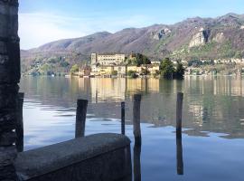 Appartamento vacanze al lago Orta San Giulio，位于奥尔塔圣朱利奥的别墅