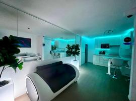 Departamento gal&aacute;ctico con vista al desierto，位于卡拉马的带热水浴缸的酒店