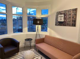 BRAND NEW!! Startlet Stays Apartments - On Elizabeth Line，位于伦敦的家庭/亲子酒店