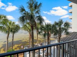 Sandestin Bayfront Studio with balcony and breathtaking views，位于德斯坦的酒店