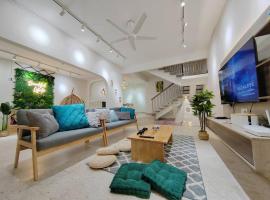 Petaling Jaya Damansara Uptown Landed Home for up to 15pax, 4BedRoom,1 Utama , Starling Mall , Atria Mall, IKEA，位于八打灵再也的酒店