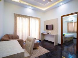 Treebo Trend Galaxy Kings Suites - Hebbal，位于班加罗尔的酒店