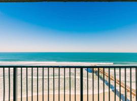 Oceanfront Condo with Amazing Views! Sunglow Resort 902 by Brightwild，位于德通纳海滩海岸的酒店