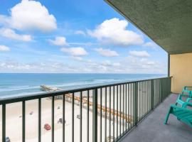 Breathtaking Ocean Views! Sunglow Resort 1002 by Brightwild，位于德通纳海滩海岸的酒店