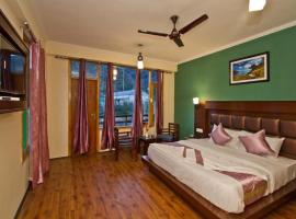 Hotel Tribhuvan Ranikhet Near Mall Road - Mountain View -Parking Facilities - Excellent Customer Service Awarded - Best Seller，位于拉尼凯特的酒店