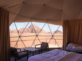 Mirage Camp Wadi Rum，位于瓦迪拉姆的豪华帐篷营地