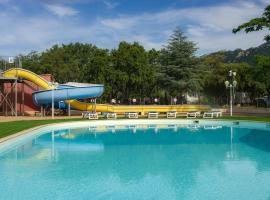Camping Acqua E Sole，位于韦基奥圣露西港口的酒店