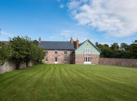 Dryburgh Farmhouse，位于Saint Boswells的酒店